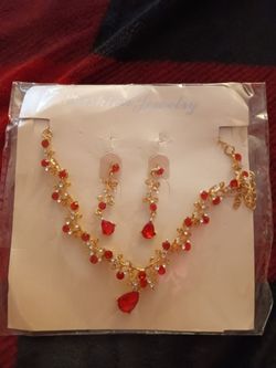 Set of earrings and necklaces matching Red