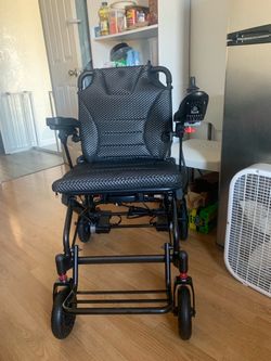 Electric wheelchair