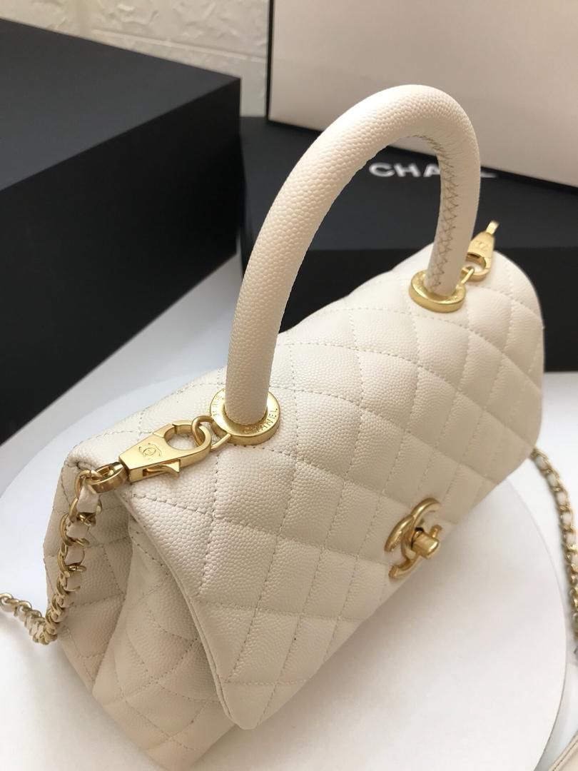 Chanel white bag for Sale in Palatine, IL - OfferUp