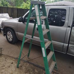 Keller 6 Foot Fiberglass Ladder Like New In Excellent Condition 