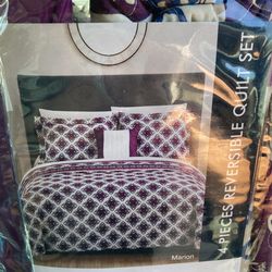 Jp 4 Pieces Reversible Quilt Set.
