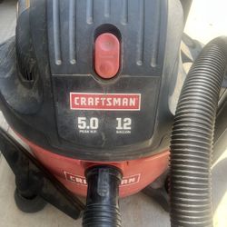 Craftsman 5 AMP , 12 Gallon Wet/dry Vac 