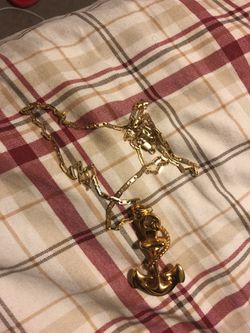 Gold chain and pendant