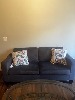 6ft Brown Sofa – Lightly Used