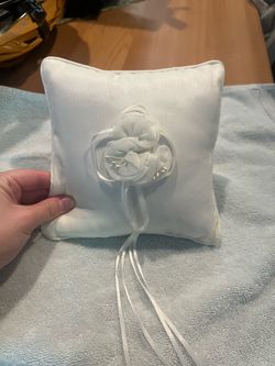 Ring pillow