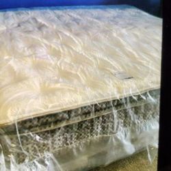 King sizes new thick pillow top bed can deliver 