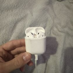 AirPods First Gen 