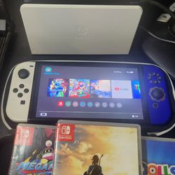 Nintendo Switch OLED + 3 games & Nintendo Case