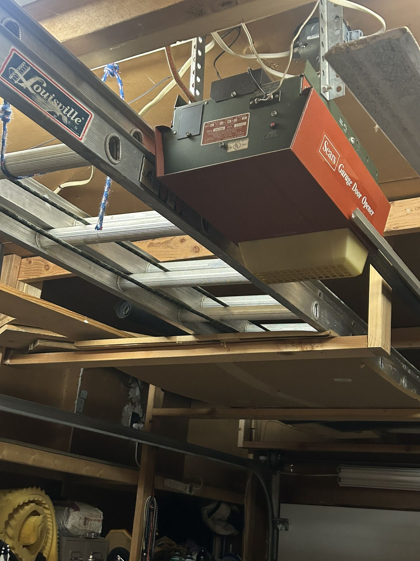 louisville 32 foot ladder aluminum