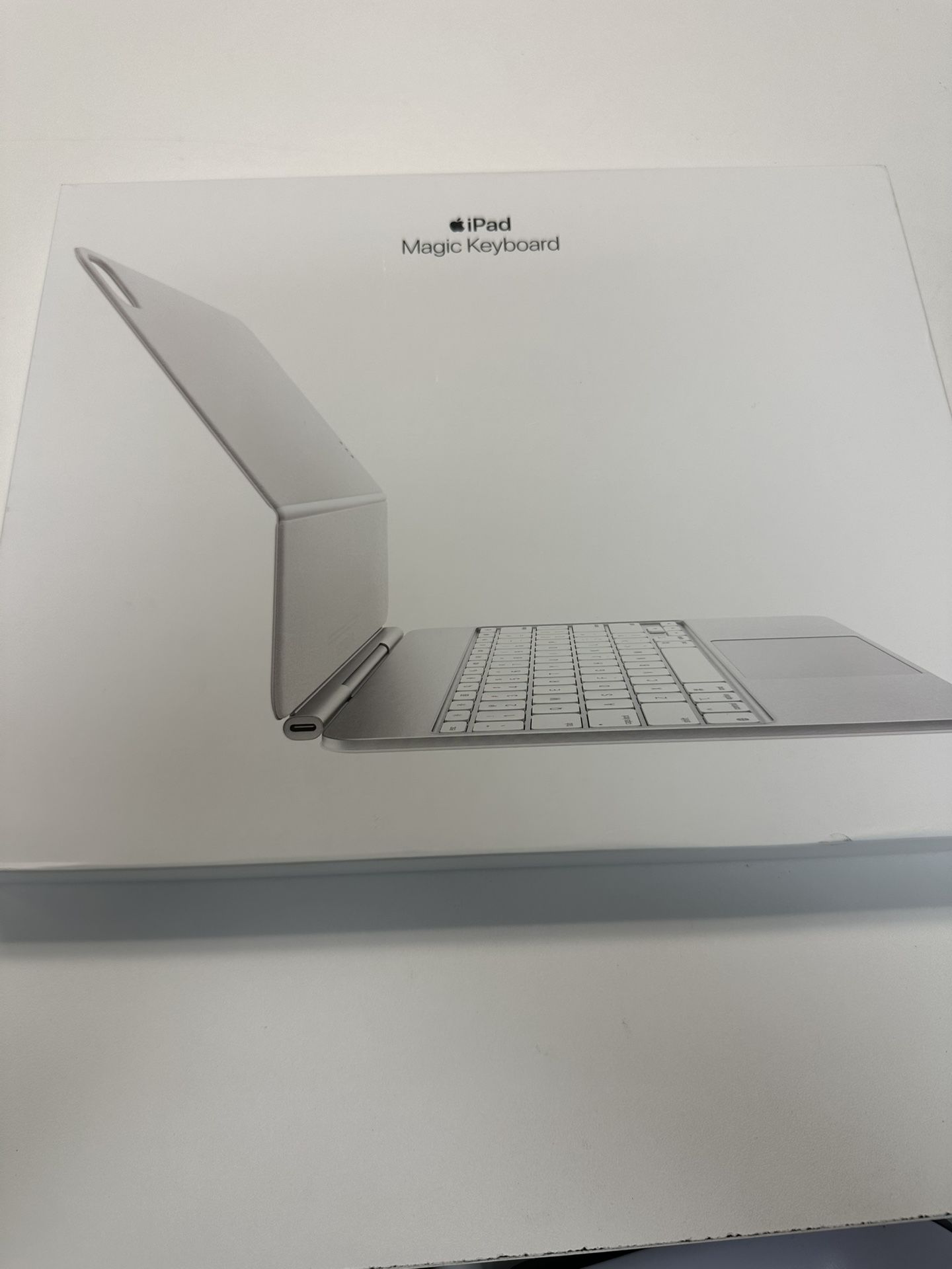 iPad Pro Magic Keyboard 13 Inch White