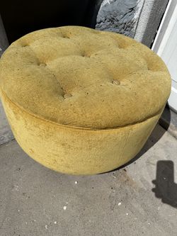 rolling ottoman with storage