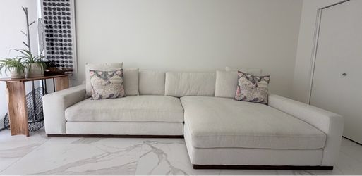 Chaise couch