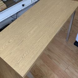 Table, 40 x 20 x 30 (for office ?)