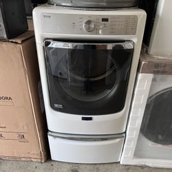 MAYTAG FRONT LOAD GAS DRYER