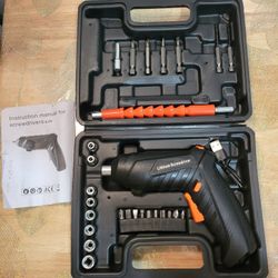 Lithium Screwdriver Kit w/ Case. New