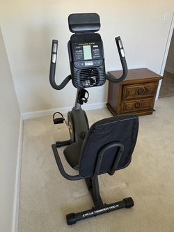 Gold's Gym exercise machine