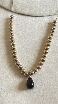 14k Gold Necklace With Round Gold Beads And An Onyx Tear Drop In The Center, Total 6.88 Grams