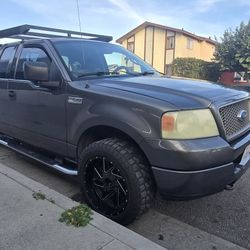 2004 F150 Triton Half Cab 4x4 - Salvage Work Truck