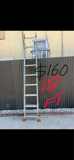 Excellent condition, 18 feet and more sizes available aluminum extension, Ladders