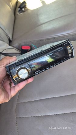 Pioneer usb cd aux works good