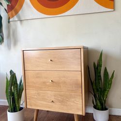 Stunning 1950's Paul McCobb Planner Group 3 Drawer Dresser Nightstand