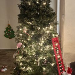 Free Artificial Tree 