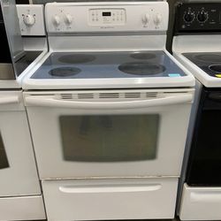 Frigidaire Glass Top Stove In White 