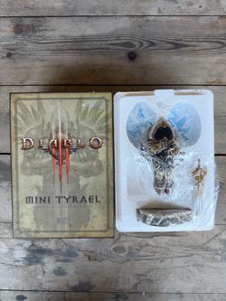 Diablo III Mini Tyrael BlizzCon 2011 Exclusive Collectible Complete in Box