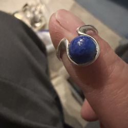 Silver Ring Vintage With Blue Lapis Lazuli stone. 