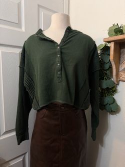 Free people Green Ribbed Crop Henley Top