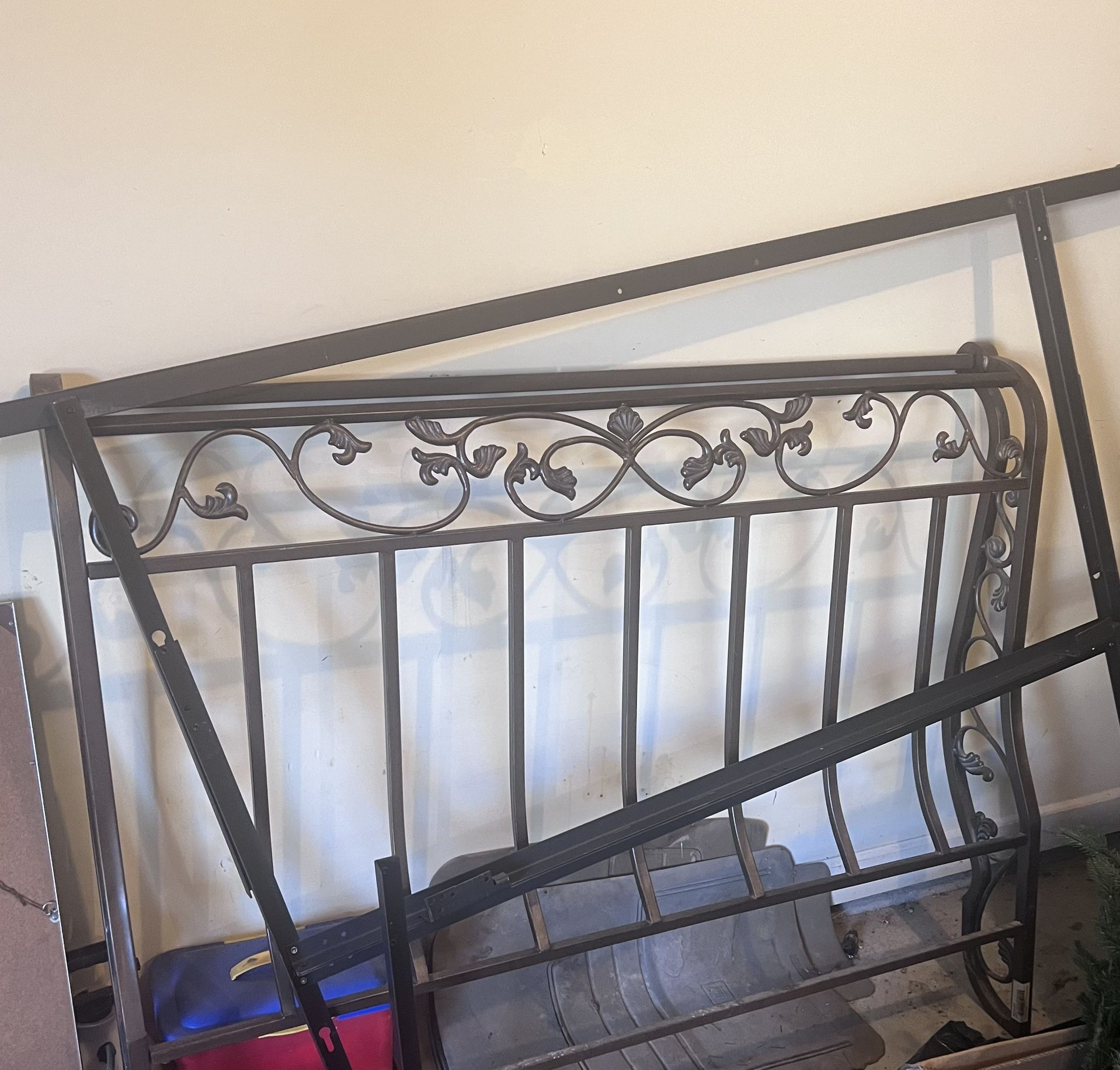Queen Metal Bed