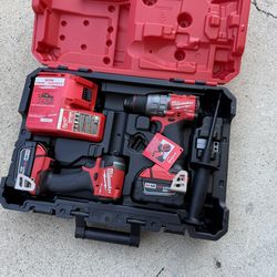 Milwaukee M18 FUEL 18V Lithium-Ion Brushless Cordless Hammer Drill and Impact Driver Combo Kit (2-Tool) with 2 Batteries