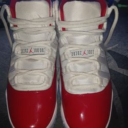 Jordan 11 Cherry , Size 9