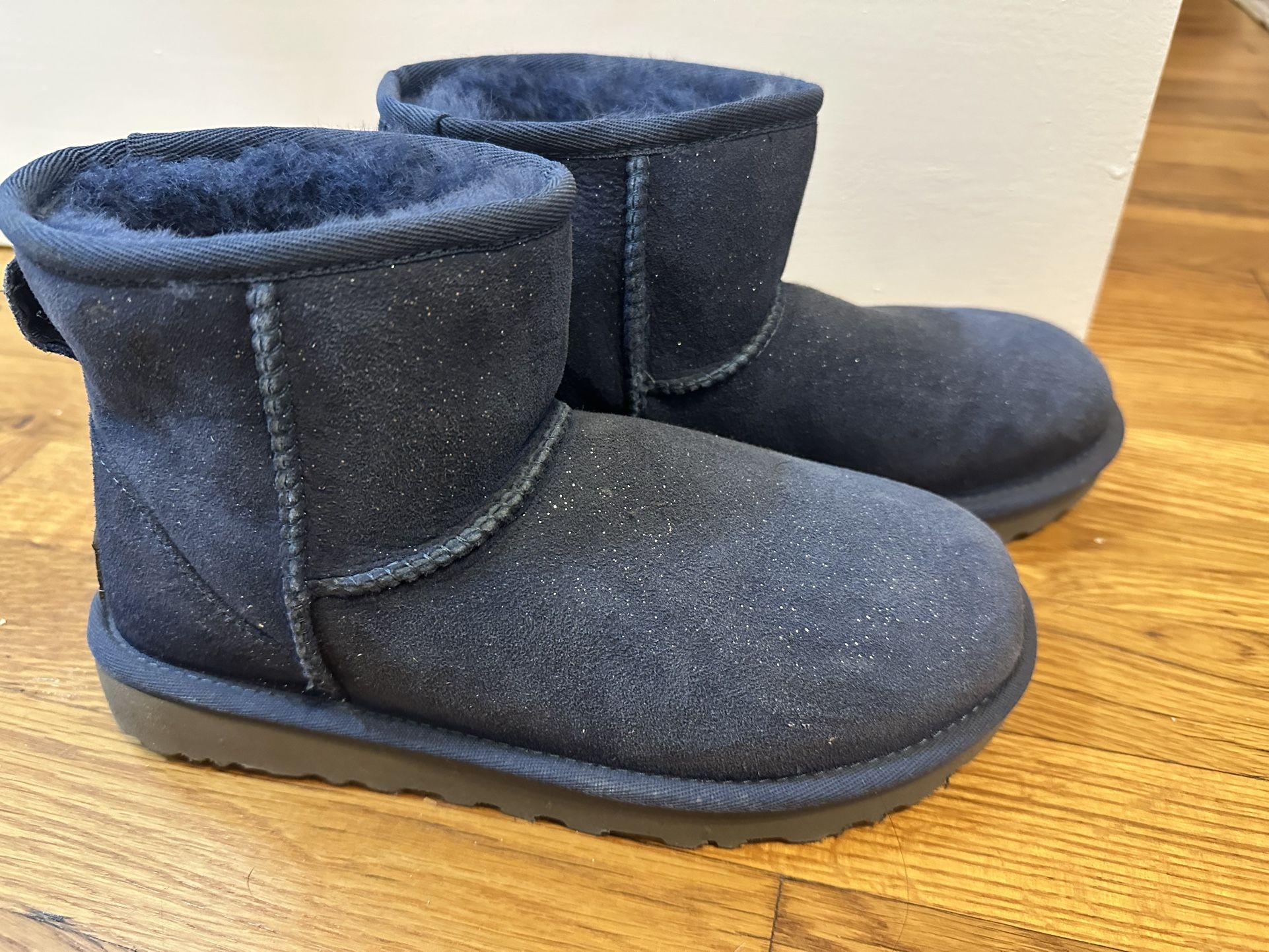 Women Ugg Boots Size 6