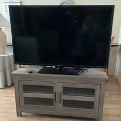 48" TV & TV Stand