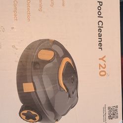 Y20 Pool Vacuum Cleaner