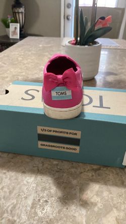 Toms  girls size 3