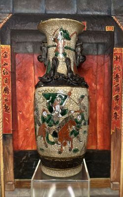 Antique Chinese Crackle ware Vase W/Enamel Warriors Signed