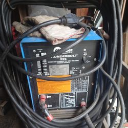 Miller Thunderbolt 225 Welder