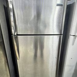Frigidaire Refrigerator 