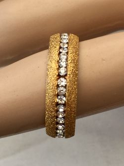 Elegant wedding ring