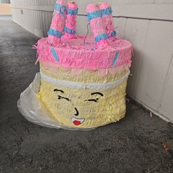 Smiley Emoji Birthday Cake Piñata