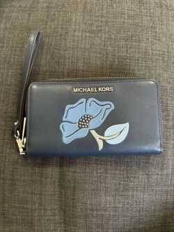 Michael Kors Wristlet