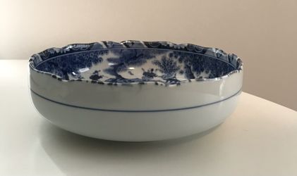 Japanese Porcelain Serving Bowl