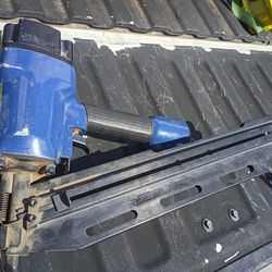 Air nailer