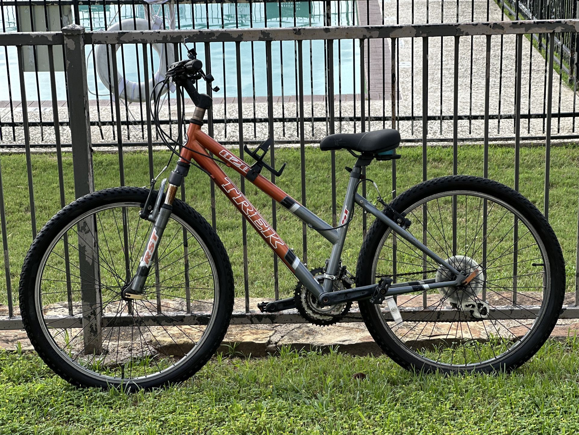 Trek 820 Mountain Bike