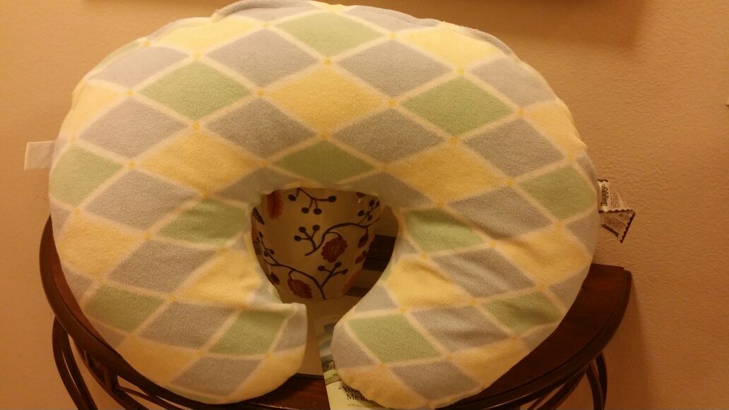 Nursing pillow