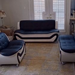 Brand New Black And White  Genuine  All Leather 3 Peace Set 