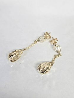 10kt Gold Dangle Earrings