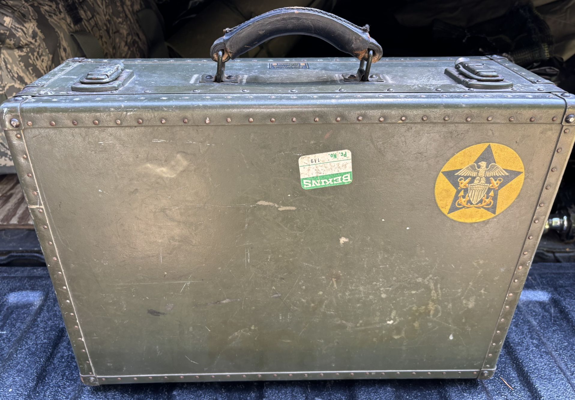 WWII Era US Navy Aviation Seapack OSHKOSH Miltary Suitcase Luggage